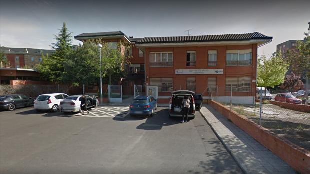 Acceso al centro de salud en el que fue agredido el médico